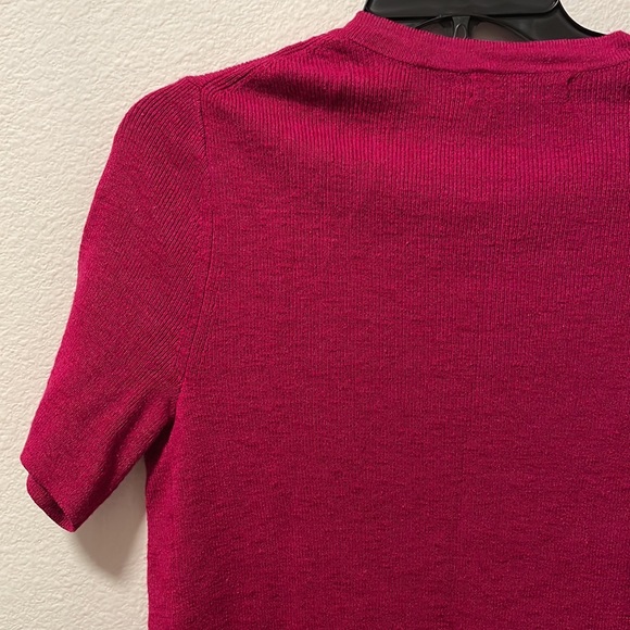 A Fuchsia Banana Republic Cropped Cardigan! - Picture 9 of 11